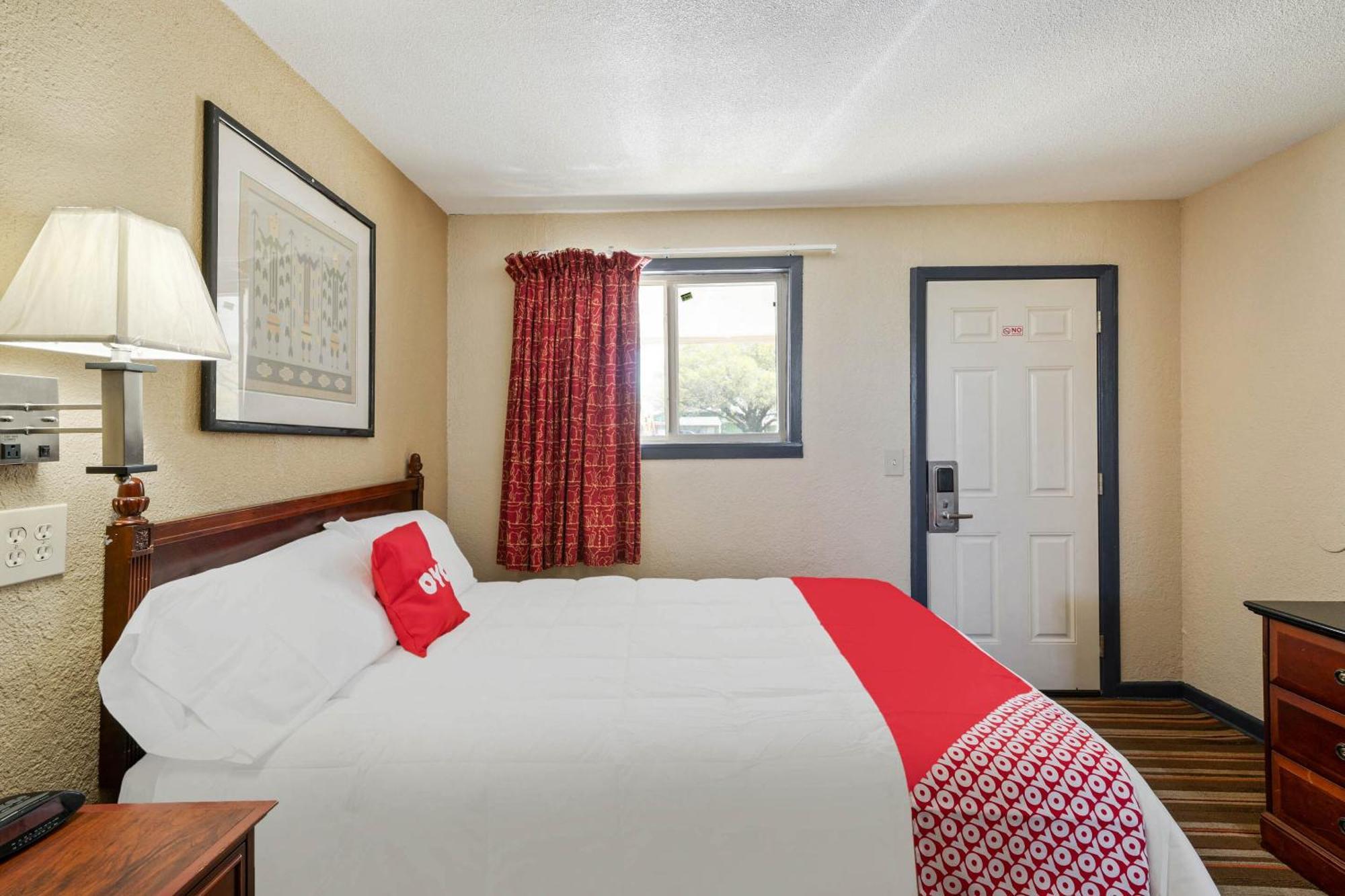Oyo Hotel Luling Tx Downtown I-10/Us-90 Esterno foto