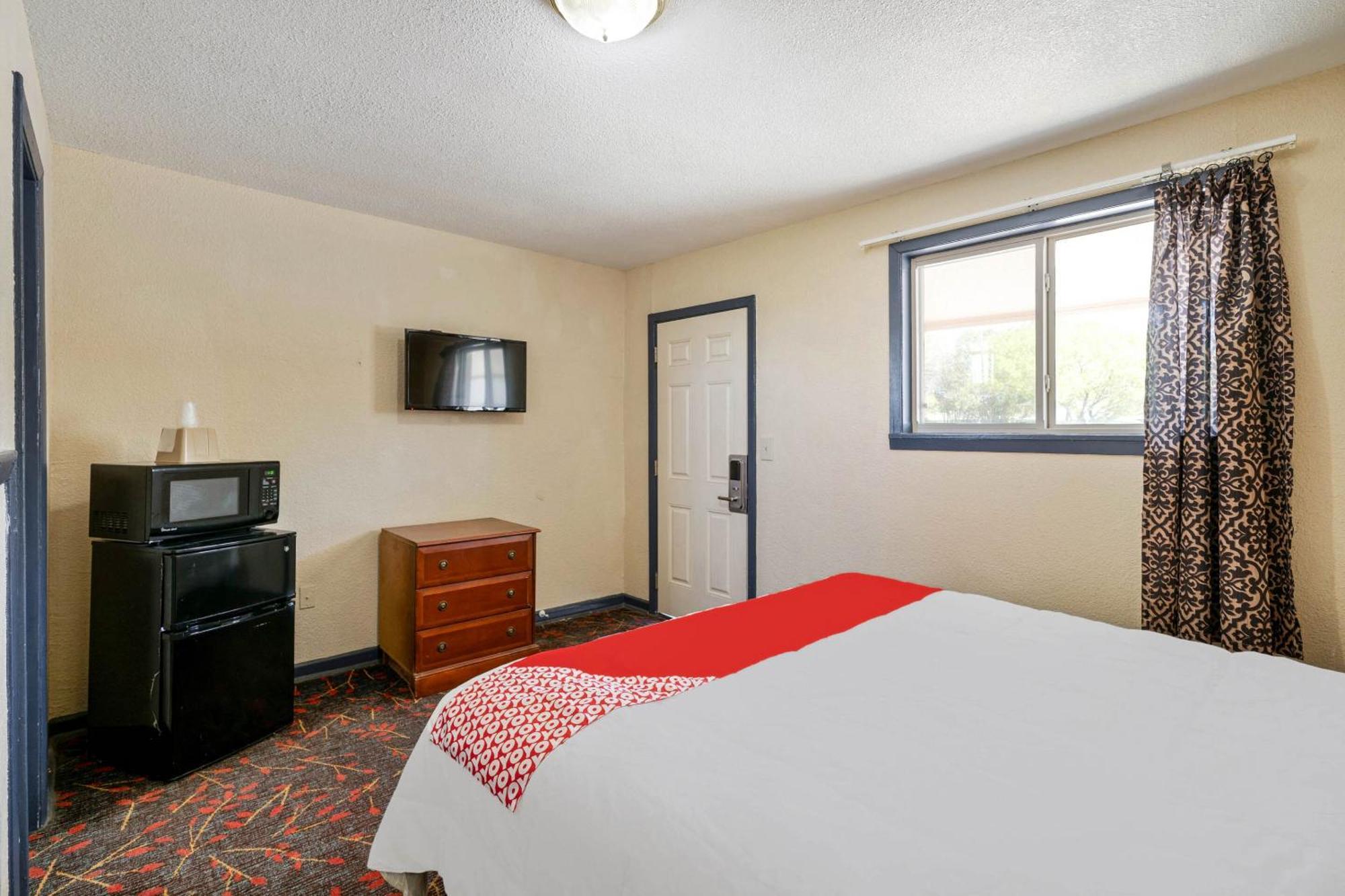 Oyo Hotel Luling Tx Downtown I-10/Us-90 Esterno foto